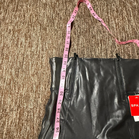 SPANX Women’s Black Faux Leather Hip Zip Leggings M New $128 - Picture 12 of 14